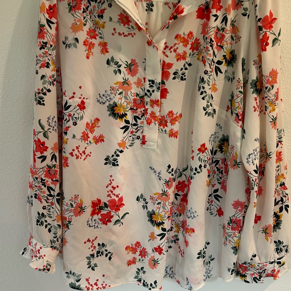 LOFT Cream Red Long Sleeve Notched Collar Button Down Shirt